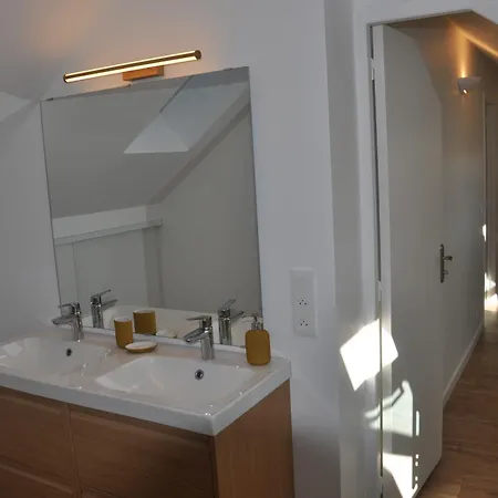 Beautiful 3-room Attic Apartment, New And Fully Equipped Daire *